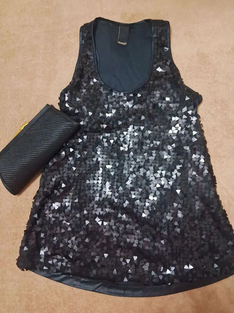 Blusa de preta com brilho