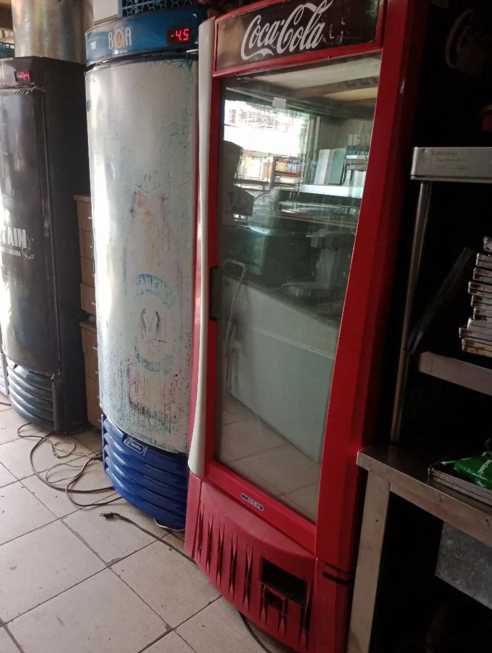Freezer cervejeira e expositores 