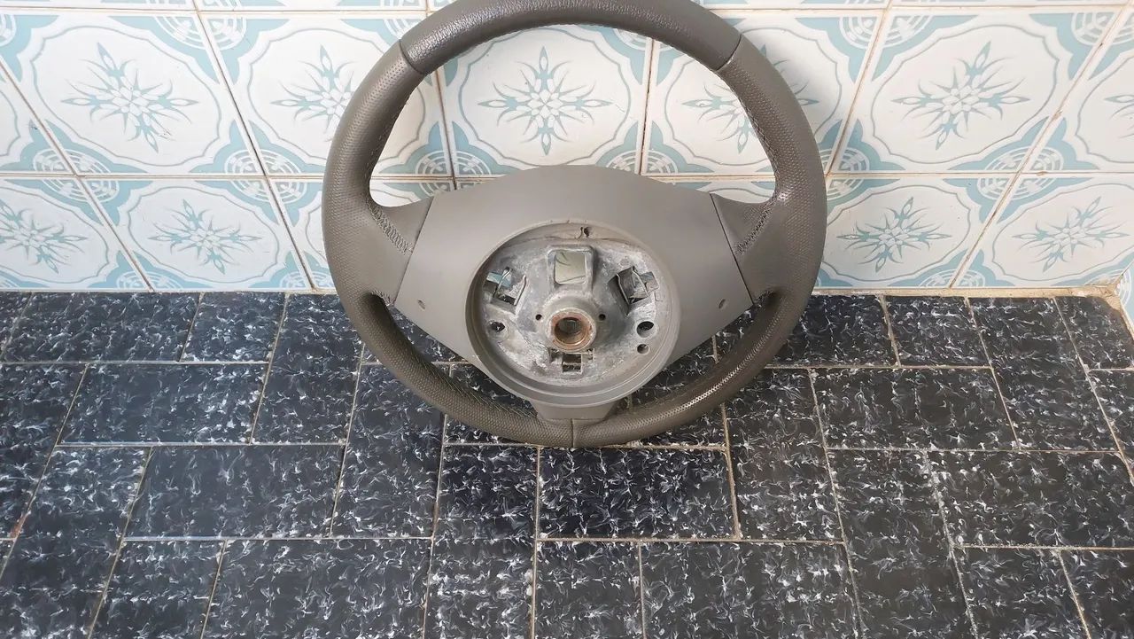 Volante Original em couro linha Fiat - Foto 4