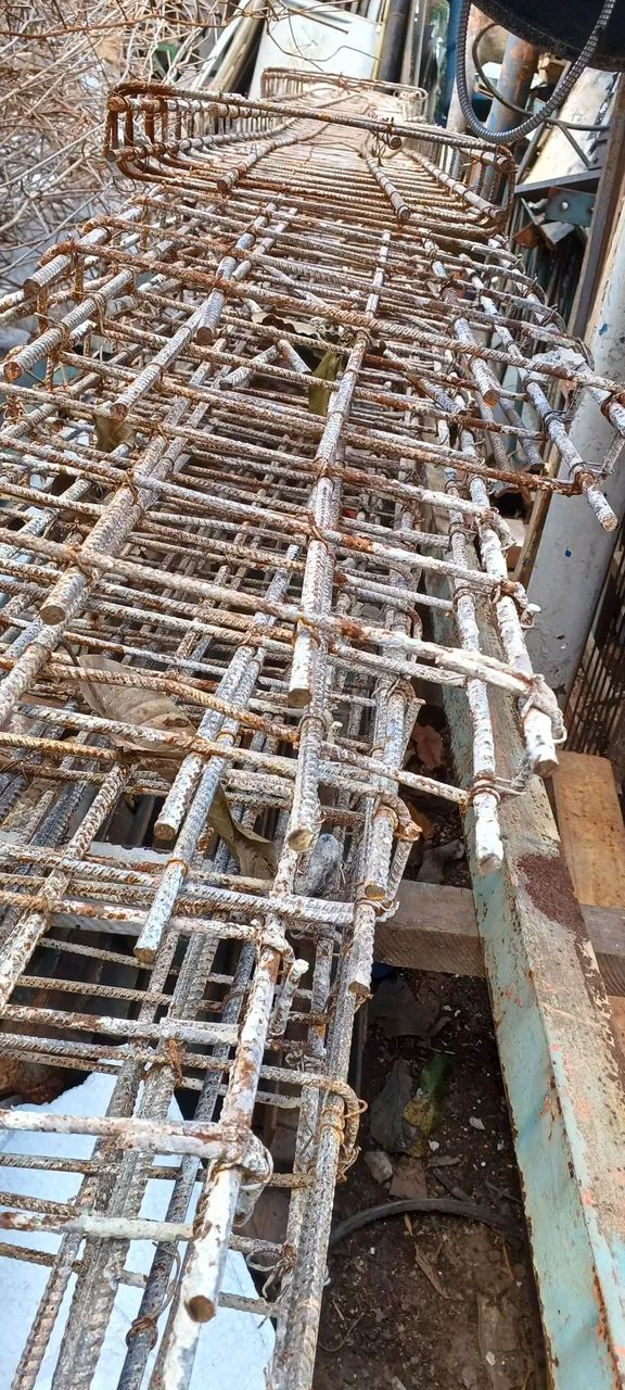 VIGAS LARGAS USADAS DE 8 FERROS 3/8 ESTRIVO 1/4 /// R$70,00 O METRO  - Foto 3