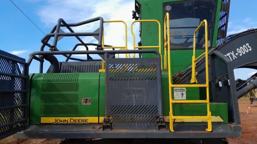 ESCAVADEIRA HIDR DE ESTEIRA JOHN DEERE 2144G 25T (Com implemento) - Foto 6
