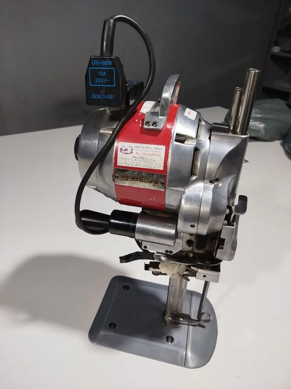 Máquina de cortar tecido Singer industrial 8 polegadas  - Foto 2