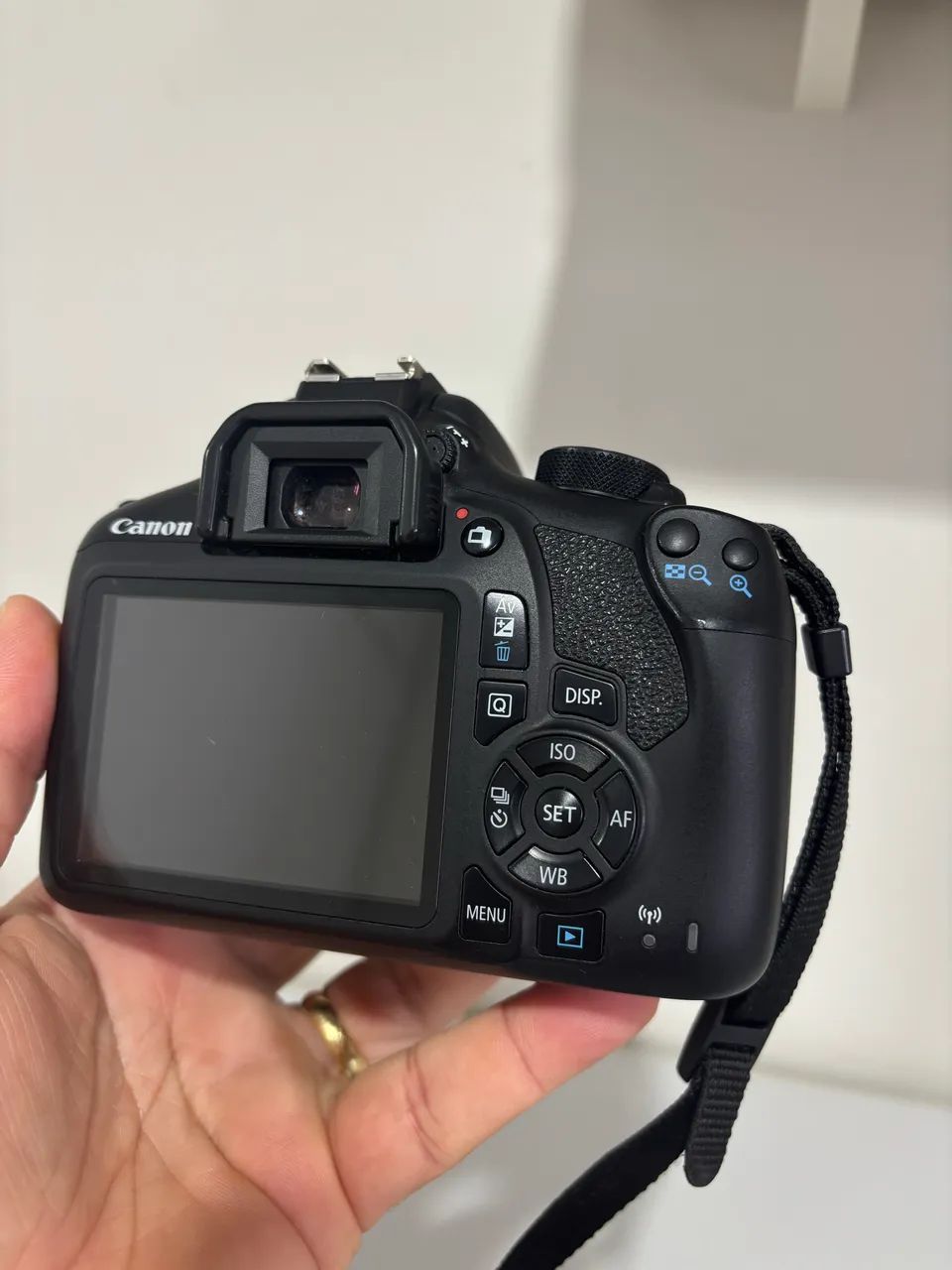 Canon EOS Rebel T6 + 2 Lentes (18-55mm + 24mm f/2.8) - Excelente estado