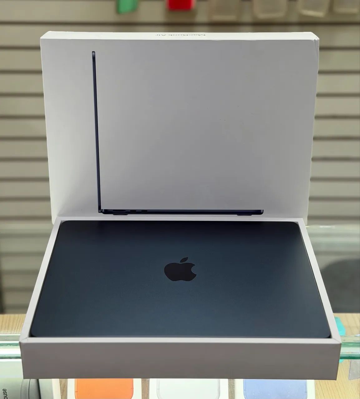 M2 MacBookAir 13インチ ミッドナイト 8GB 256G Apple 13.6″ MacBook Air (M2, Midnight) 8G SSD 256 | DIGCOM PREMIUM