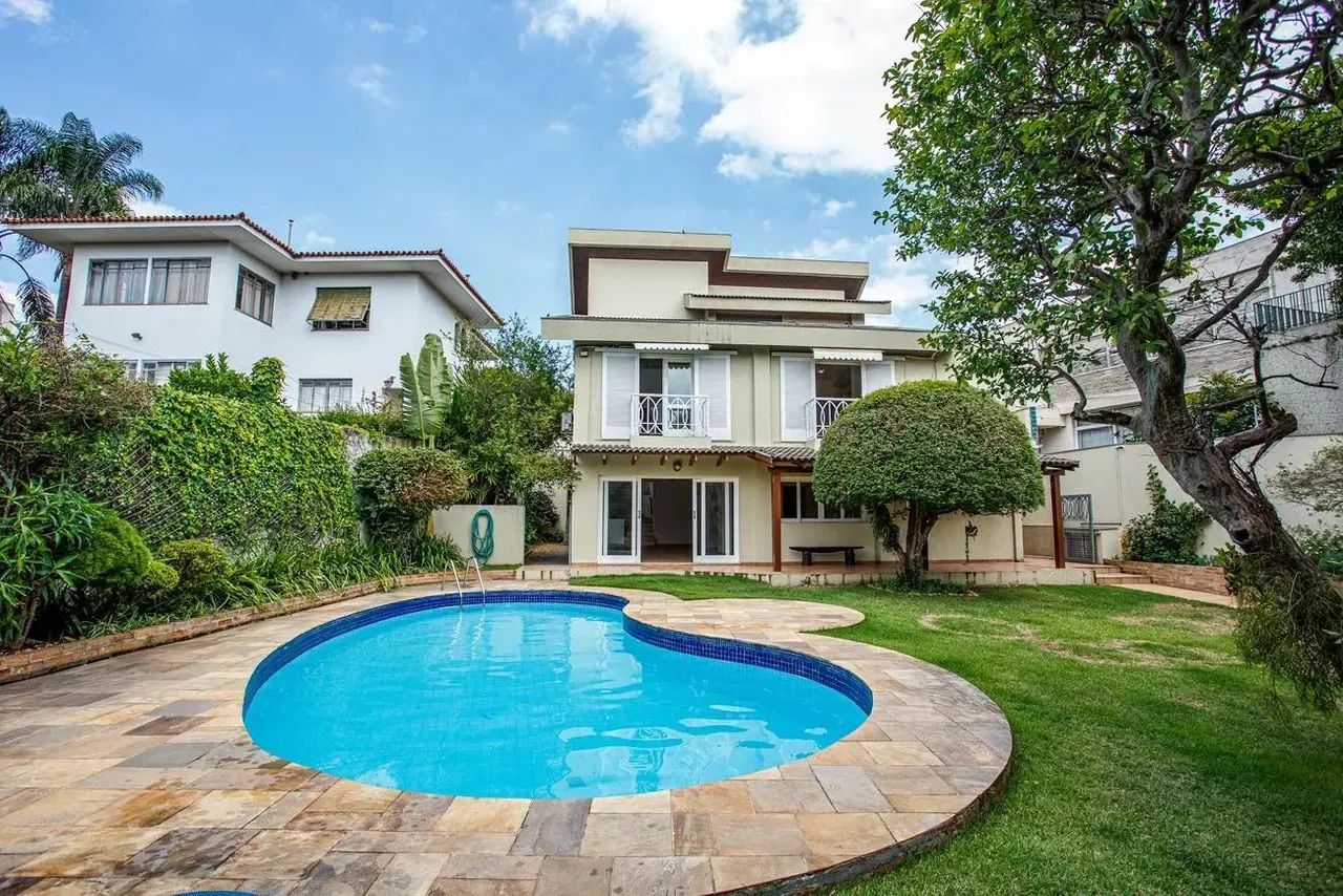 Sobrado para Aluguel e Venda com 4 suítes em Lapa - São Paulo - SP