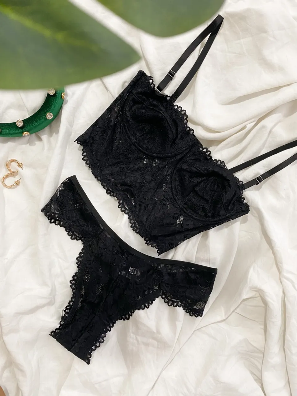 Conjunto de lingerie de renda preta