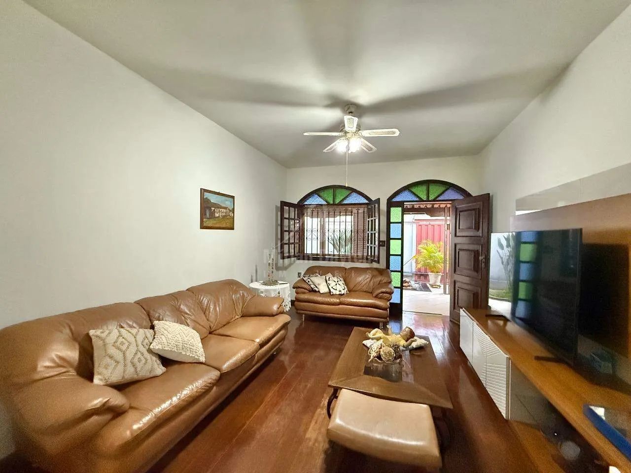 Casa com 4 quartos (1 suíte) no bairro Santa Amélia - Foto 2