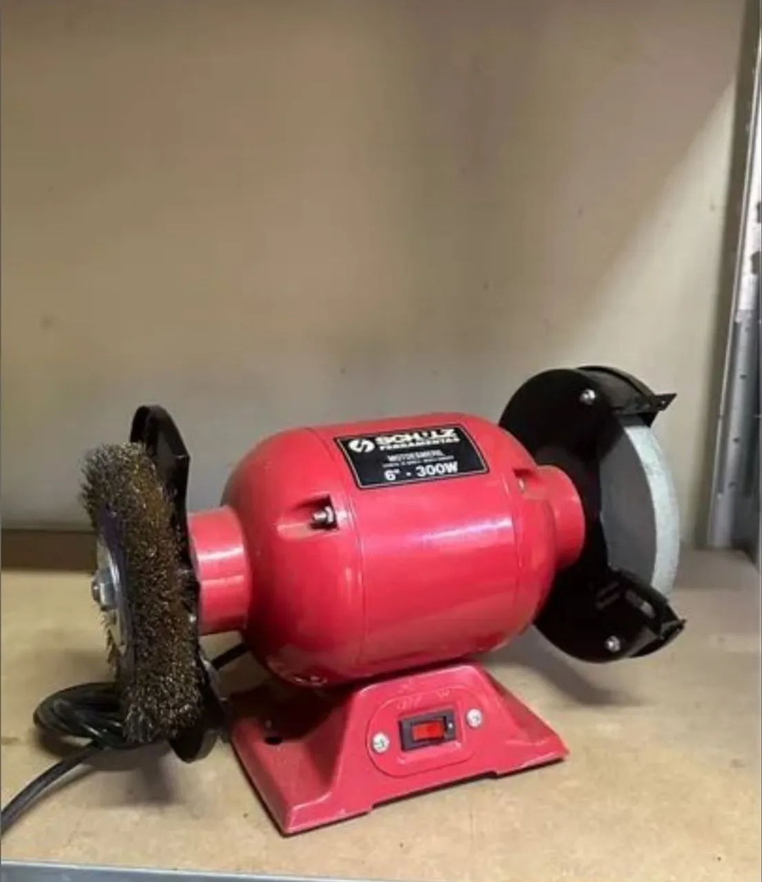 Esmerilhadeira de bancada 6'' 300W Schulz