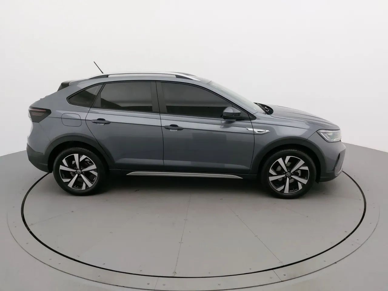 Volkswagen Nivus Highline 1.0 200 TSI Flex Aut., foto 6 de 18