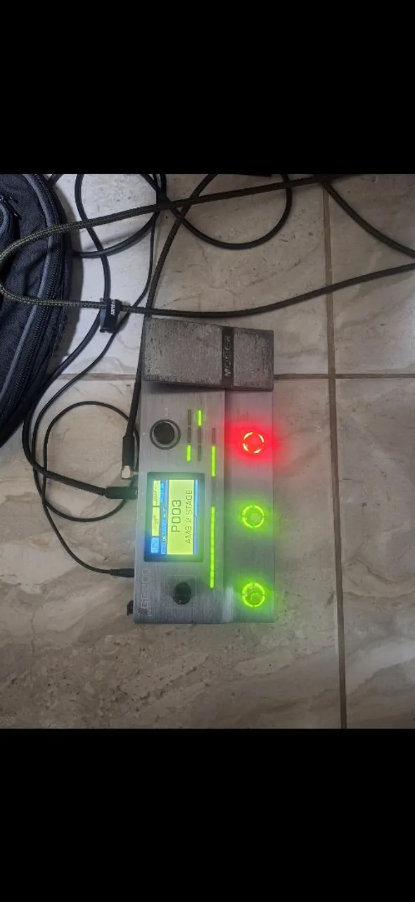 Pedaleira Ge200 mooer