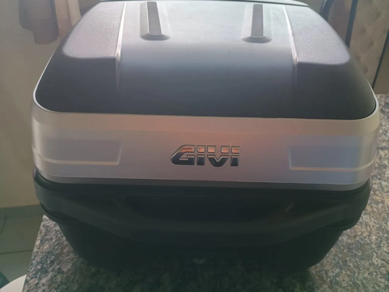 Baú para moto GIVI