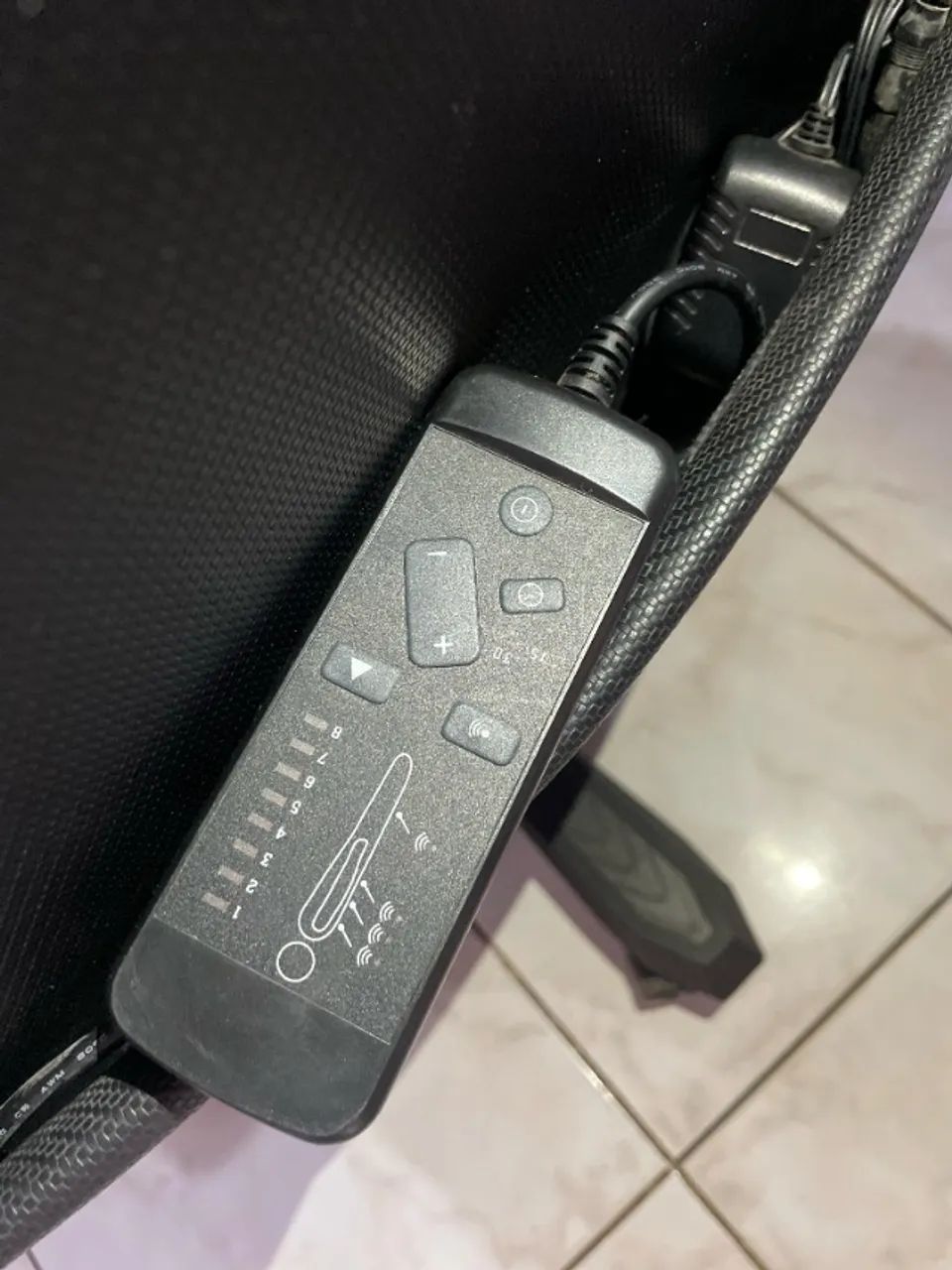 Cadeira Gamer MaxRacer Bunker Massagem SMI Regen Preta - Foto 4