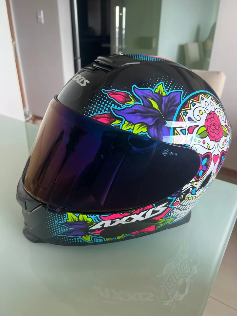 Capacete ASX com design exclusivo AXXIS