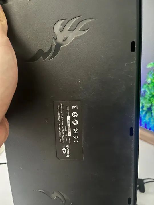 Teclado mecânico RGB Redragon Dark Avenger - Foto 4