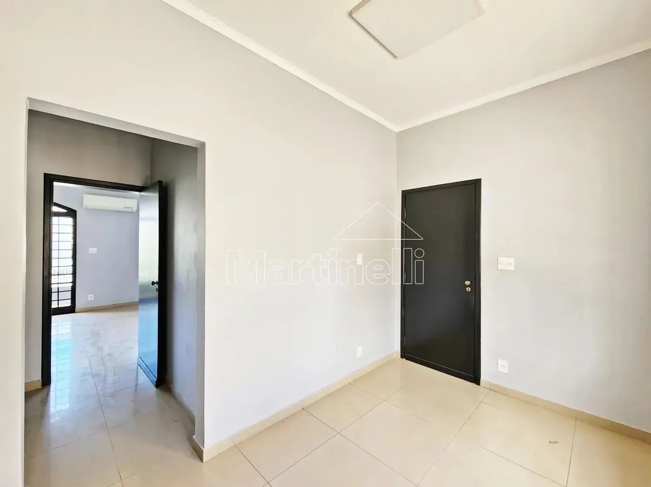 Sala comercial de 21m²de área útil para locação no Edifício Vitória Carolina, próximo à Av - Foto 3