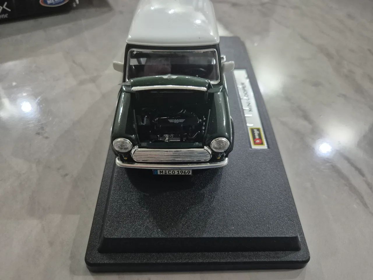Miniatura Mini Cooper Burago 1:24 na caixa  - Foto 3