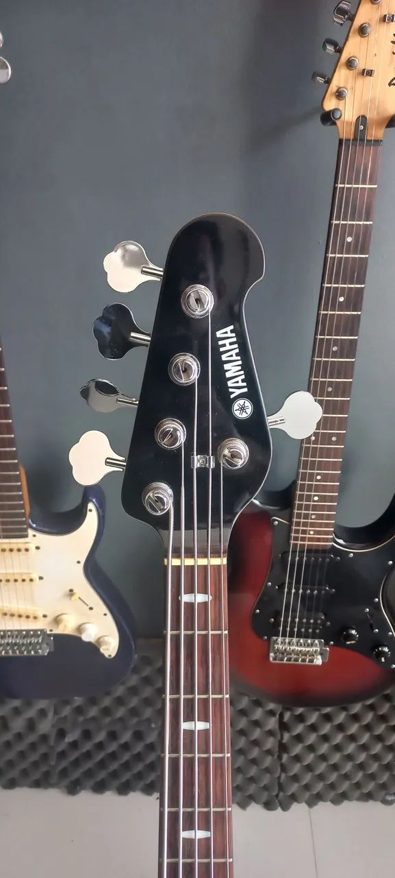 Baixo Yamaha BB615 Ativo 5 cordas - Foto 2