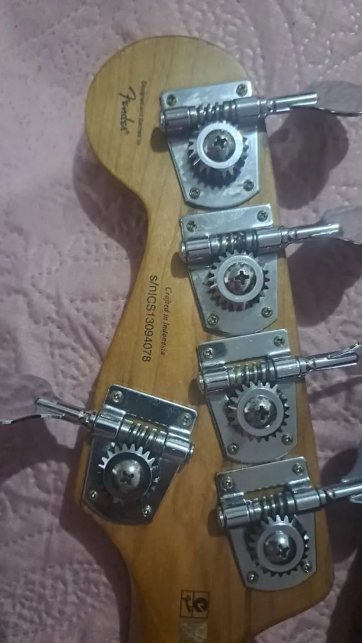 Baixo Squier Fender - Foto 3