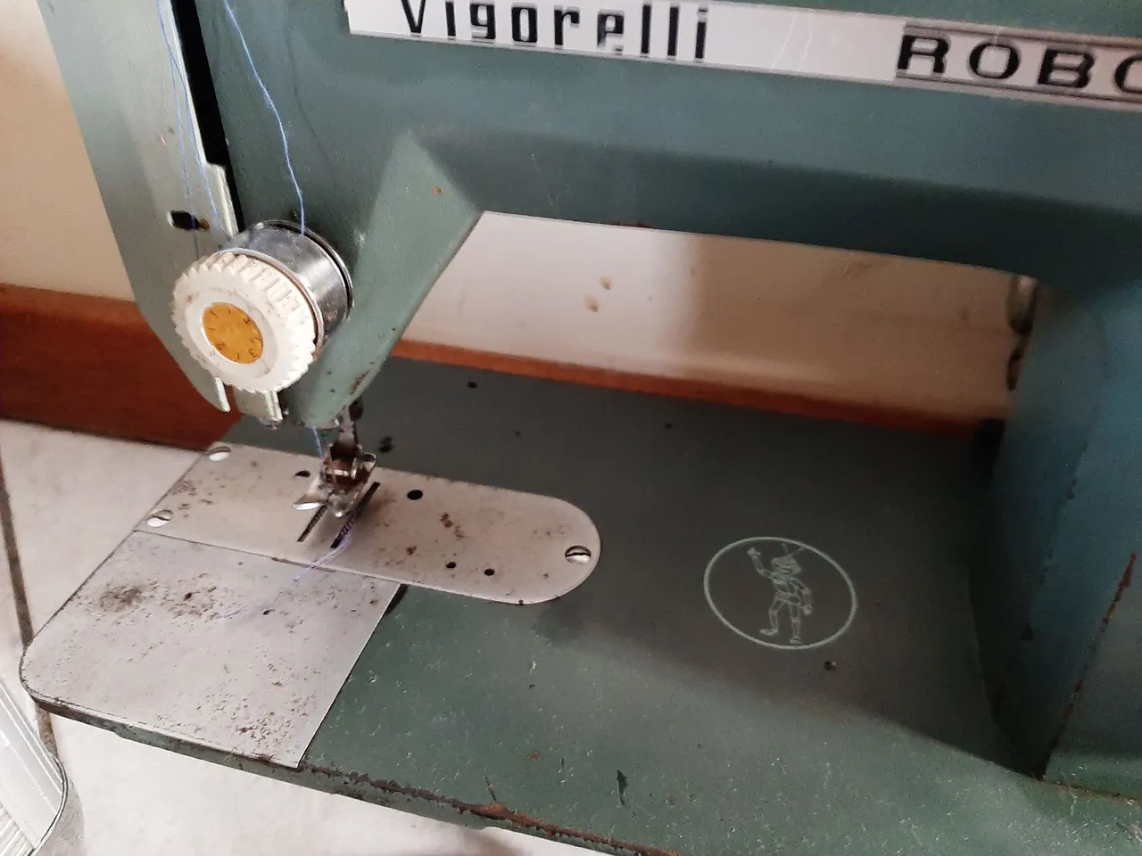 Máquina de costura Vigorelli Robo
