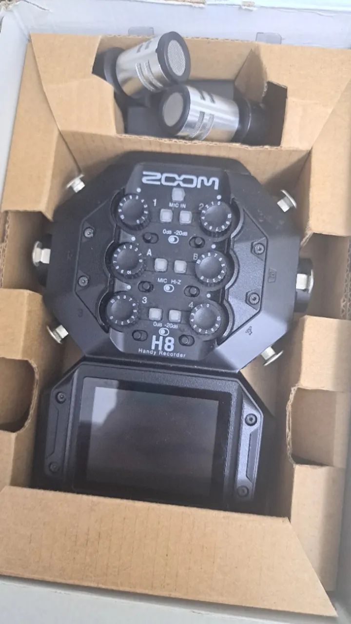 Gravador e interface ZOOM H8 
