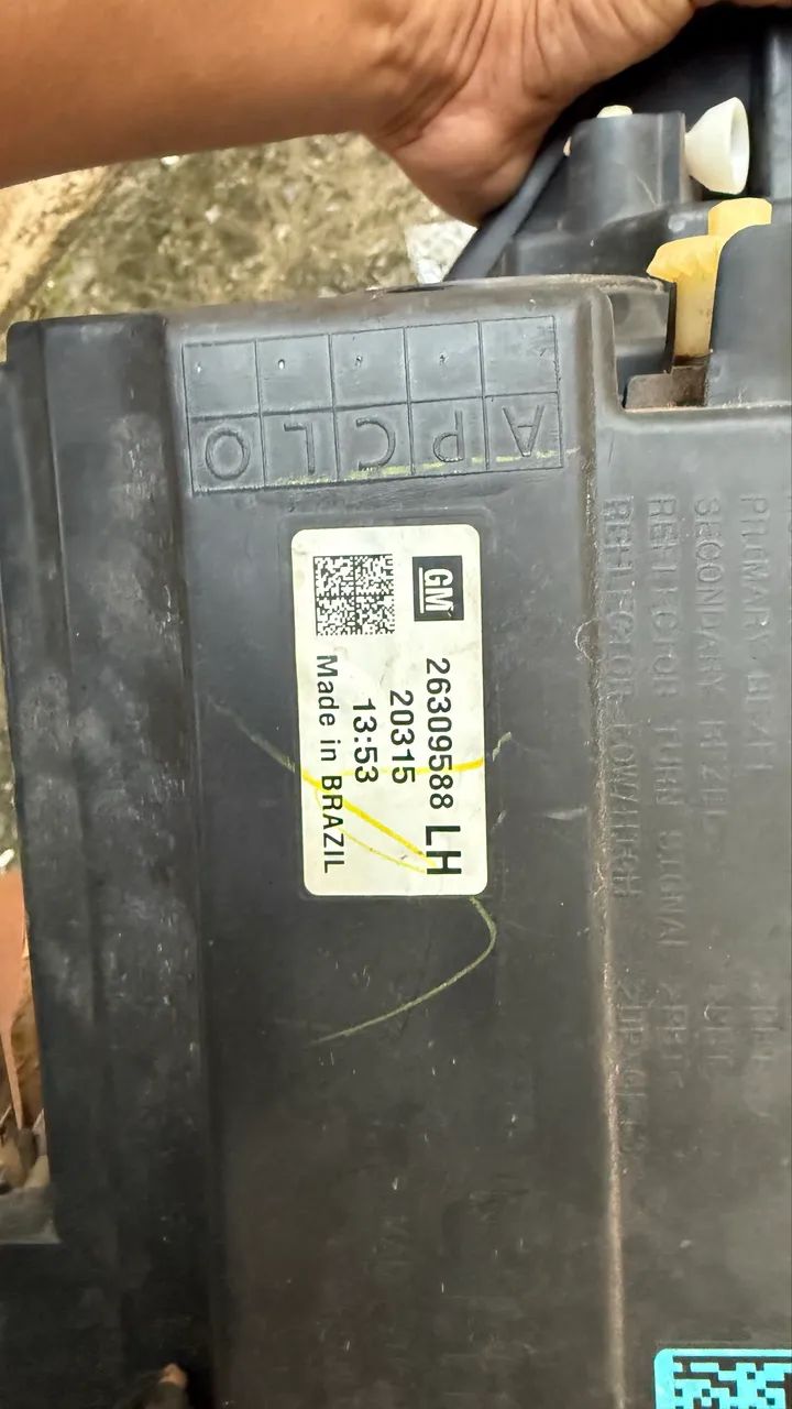 Vendo par de faróis dianteiros e lanternas traseiras em ótimo estado. - Foto 6