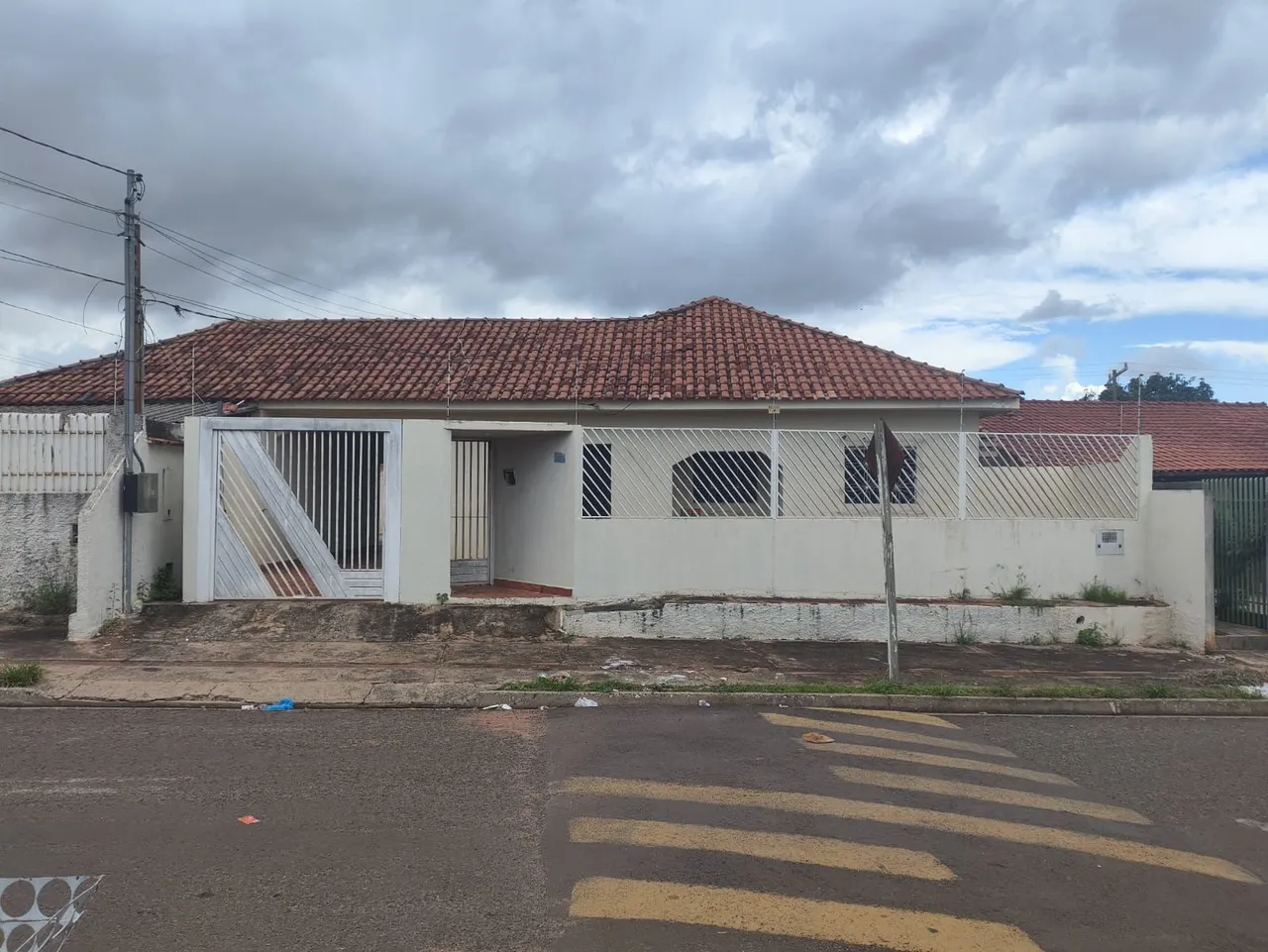 Aluga se casa b Margarida