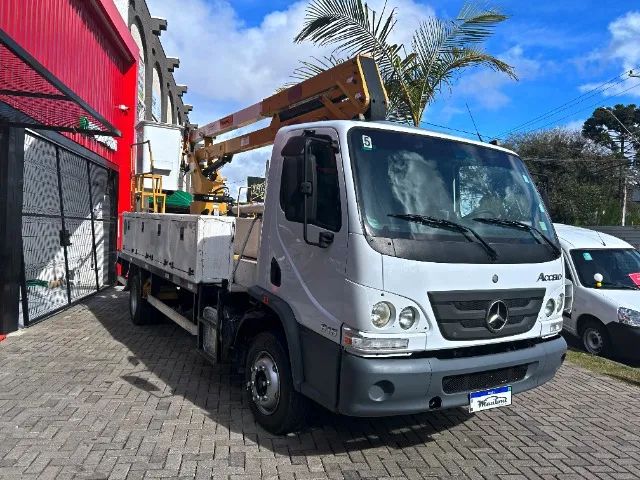 Accelo 815 da Mercedes com cesto aéreo de 13,5m de alcance - Foto 8