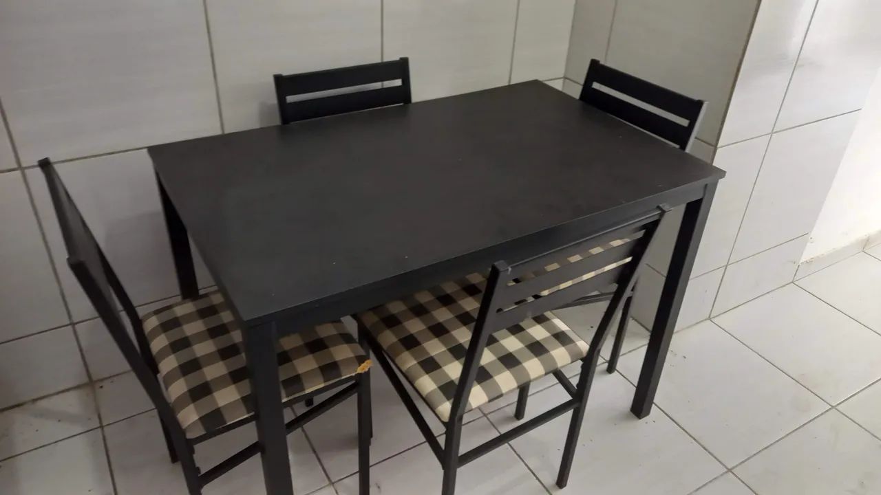 Dining table with 4 chairs64168516842241120