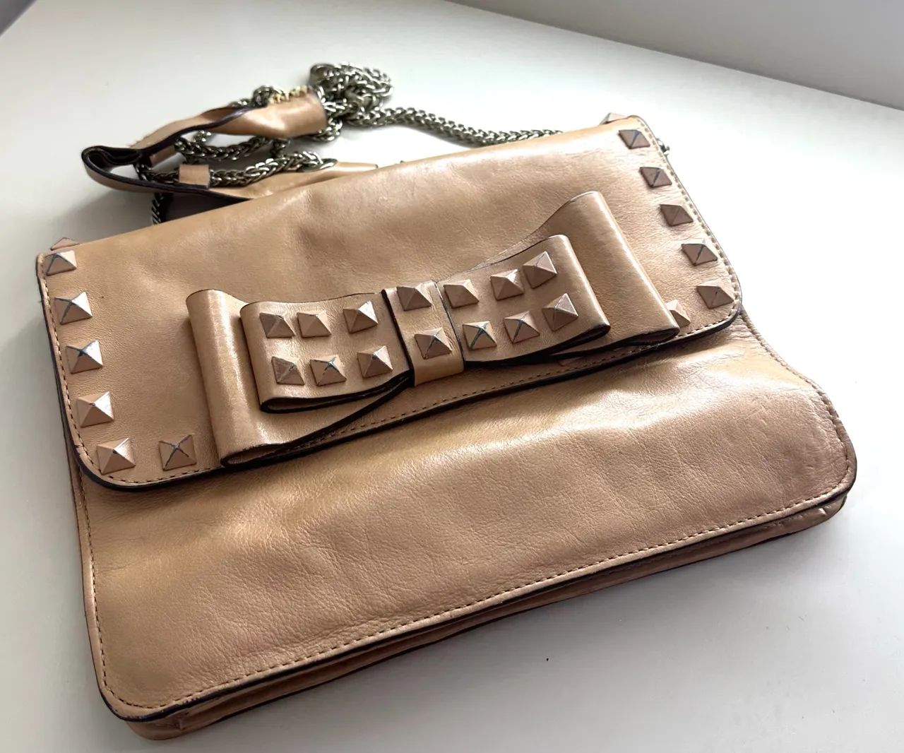 Bolsa Schutz - Beje com laço - Foto 2