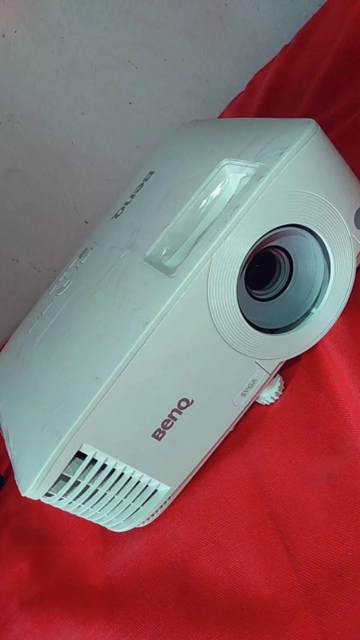 Projetor de imagens 64595547164290120