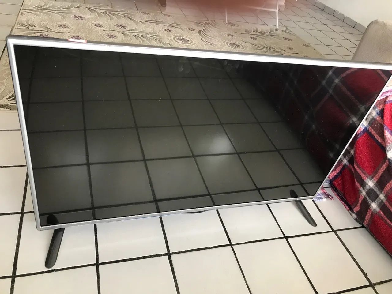 TV Led LG smart 42 polegadas, modelo LF6400