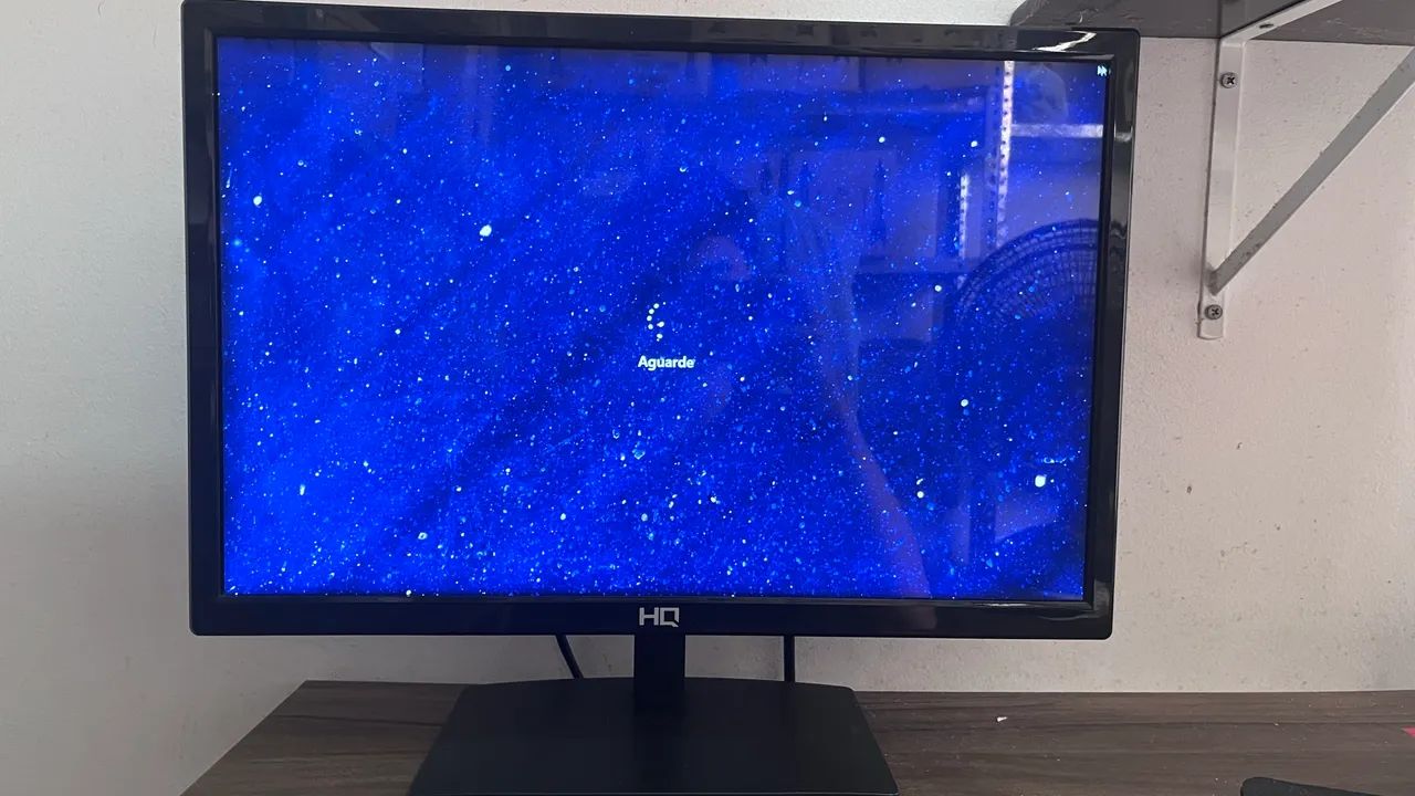 Monitor HQ-LED 19,5 com manchas na tela - Foto 4