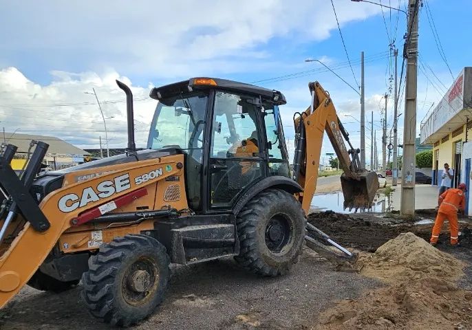 Retroescavadeira CASE 580N 2019