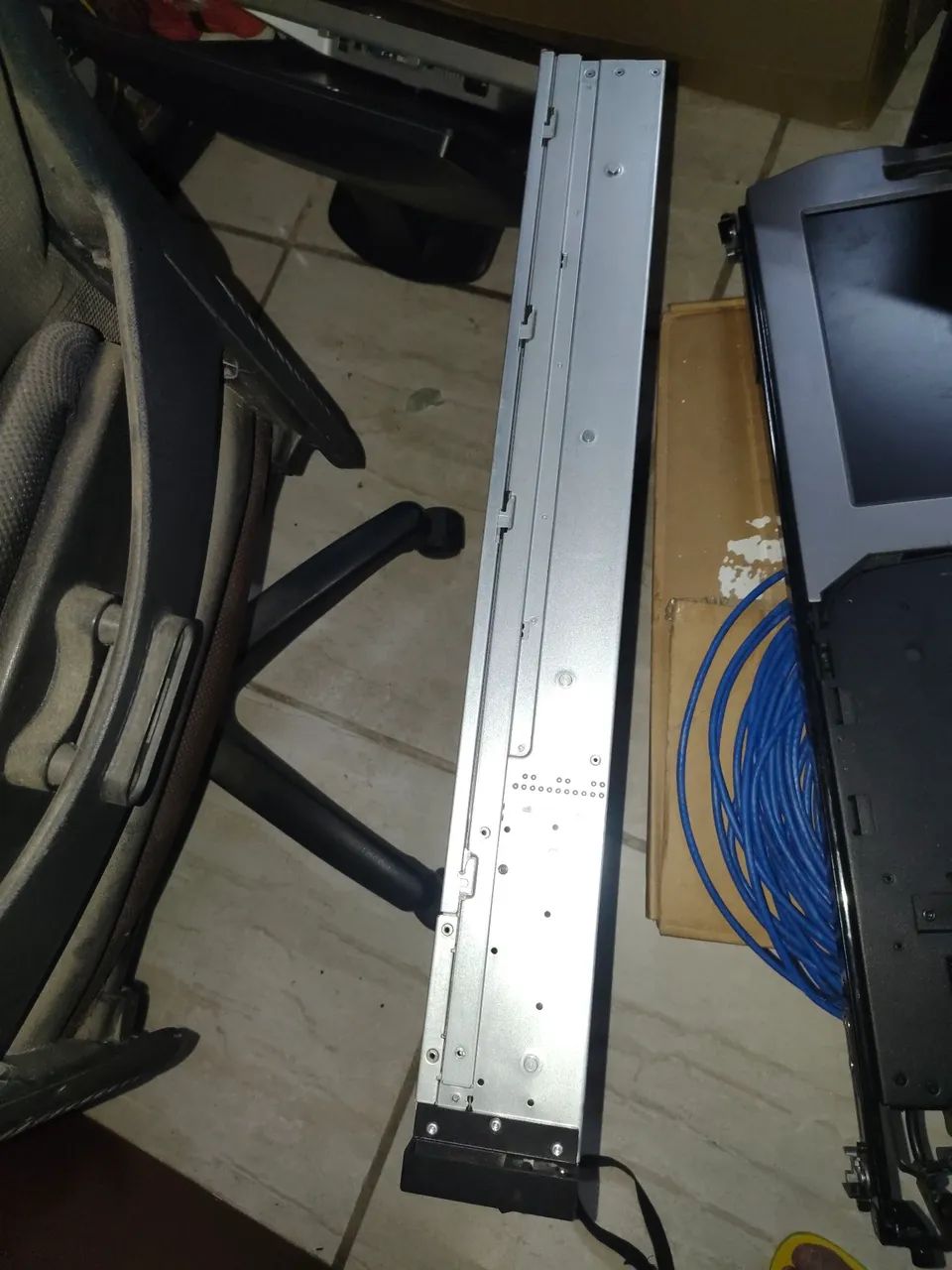 Servidor Dell Power EdgeR720 - 2 HDs de 300Gb - Foto 4