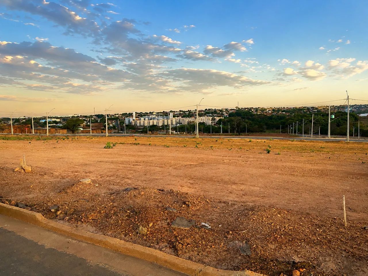 Lote com 200m² | Parte alta do Recanto dos Pinheiros