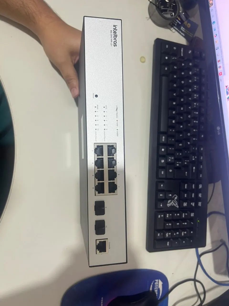 Switch gerenciável 8 portas giga SG 1002 MR L2+ Intelbras