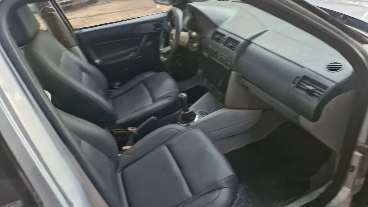 Volkswagen Saveiro 1.8 MI 2002 - Foto 5