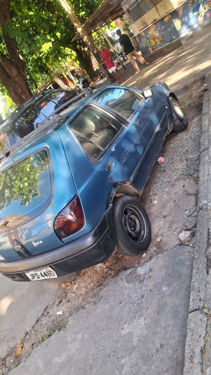 Ford Fiesta GL 1.0 3P 2000
