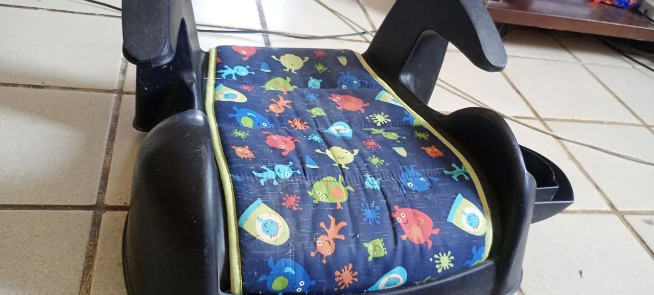 Cadeirinha de elevação infantil para carro - Foto 3
