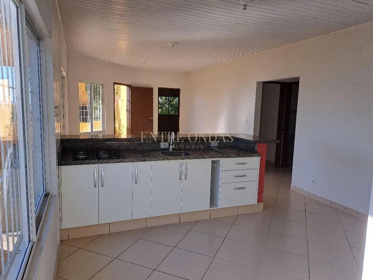 Casa com 3 quartos no bairro Sambaqui, Florianópolis - Foto 4