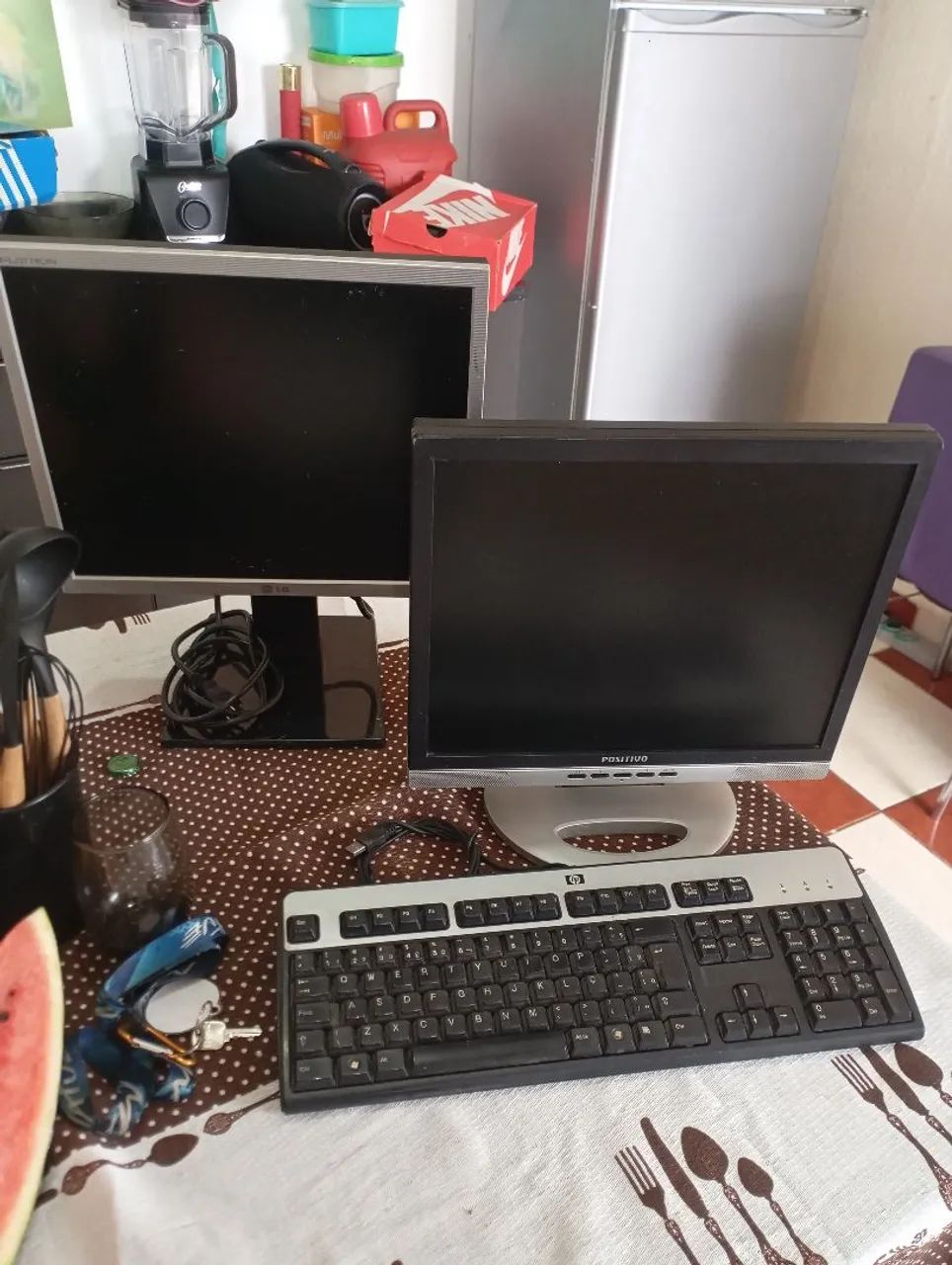 Monitores  LG e Positivo usados  - Foto 5