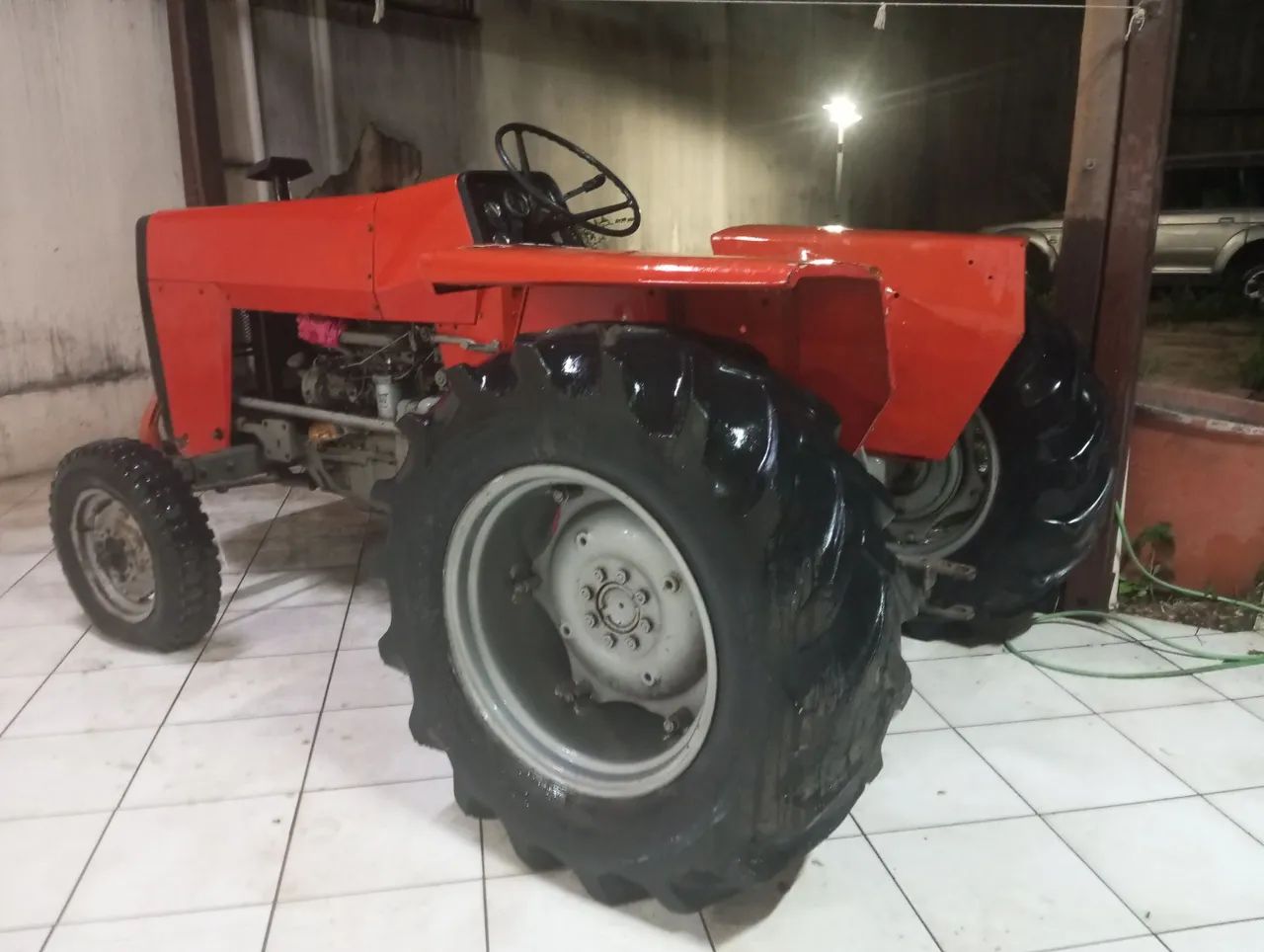 Trator Massey Ferguson modelo 235 - Foto 5
