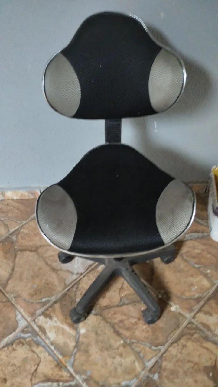 Cadeira escritório com rodinhas  - Foto 2