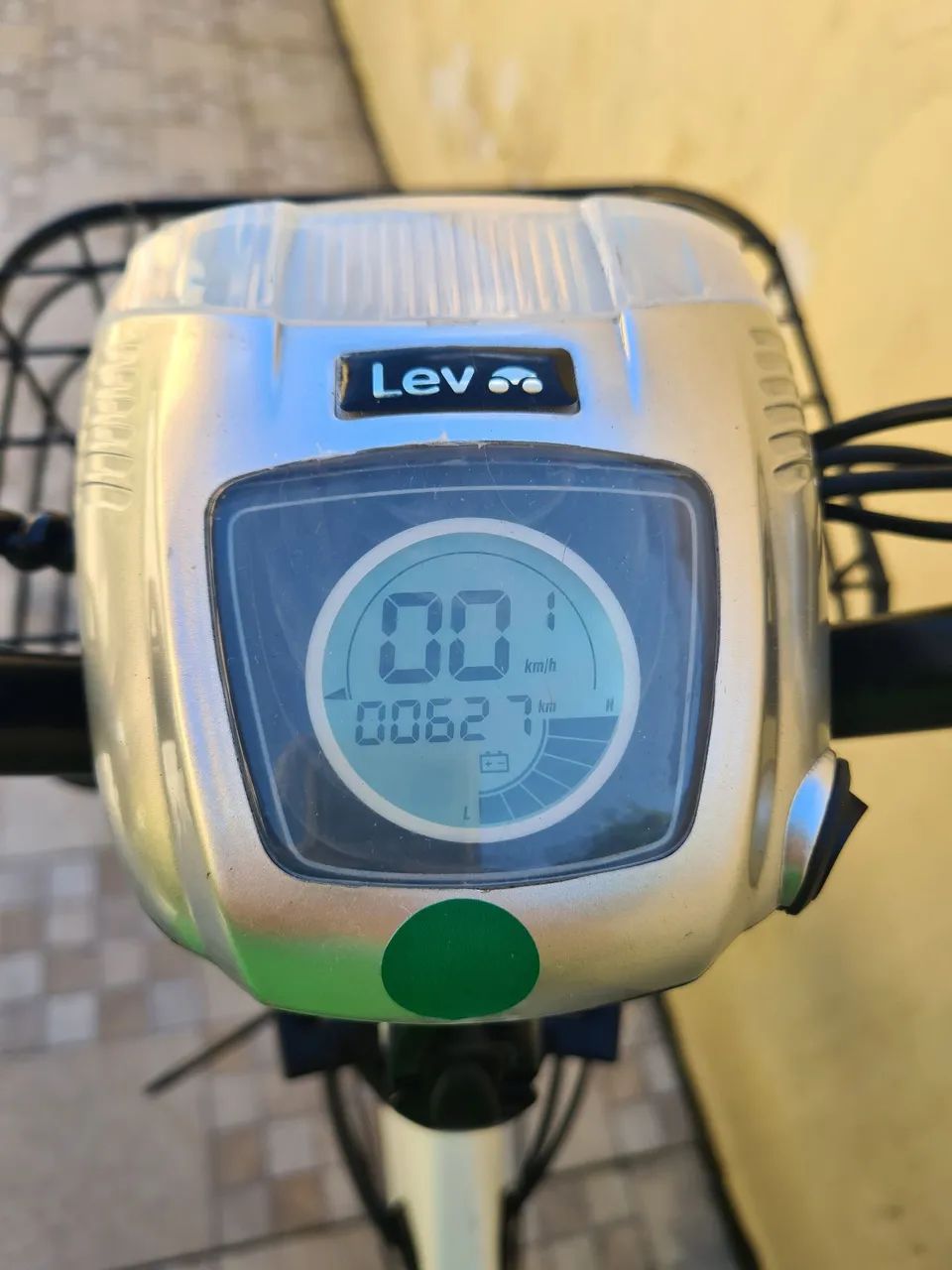 Vendo bicicleta elétrica Lev excelente estado!  - Foto 5