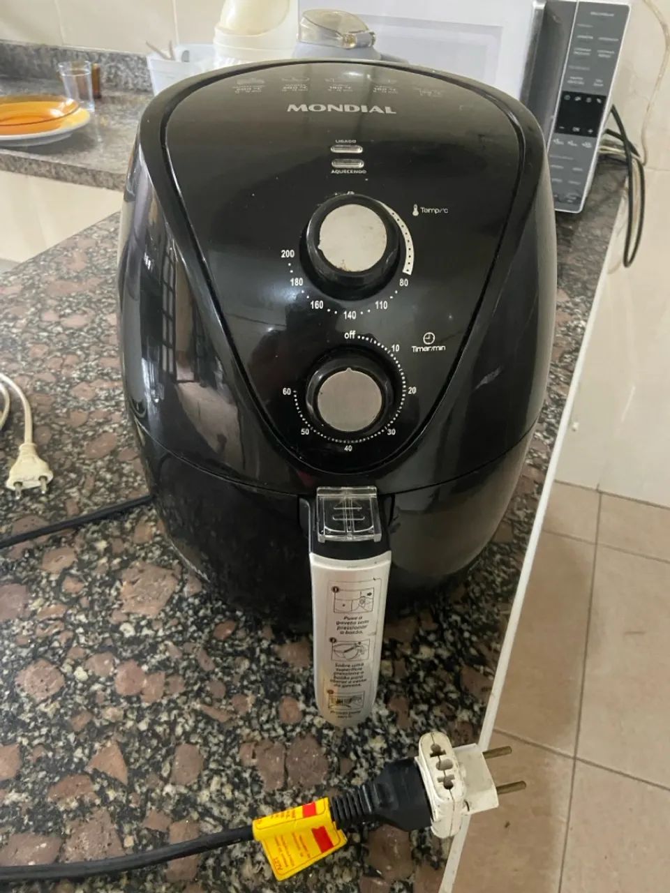 Vendo AIR fryer 127w semi novo