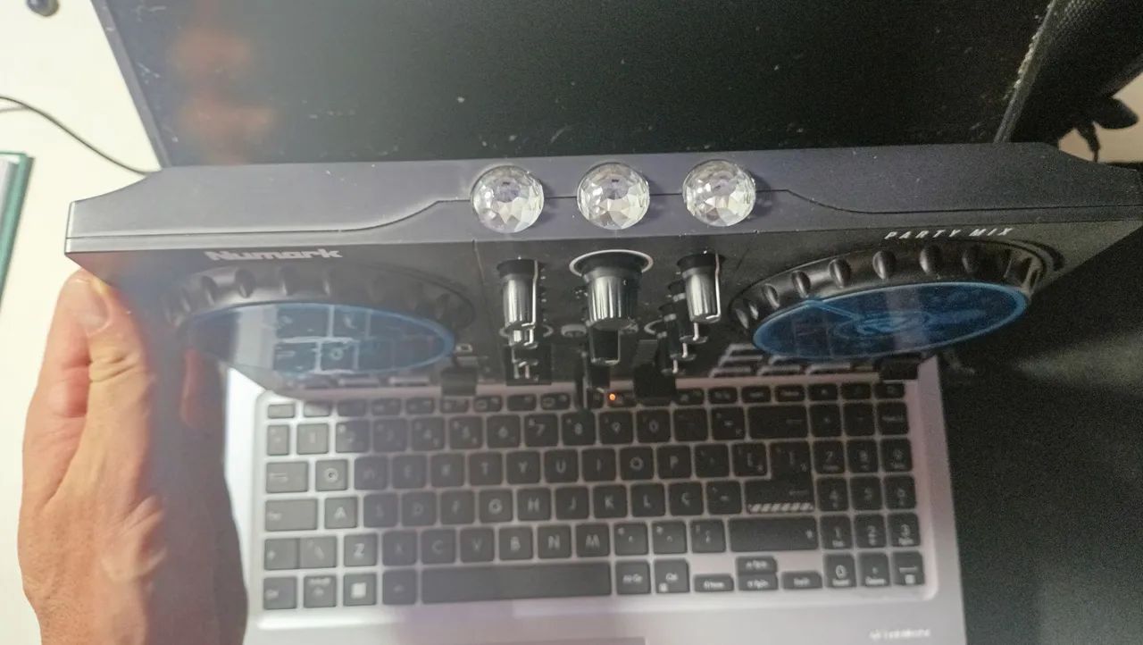 Controladora DJ Numark Partymix II - Foto 4