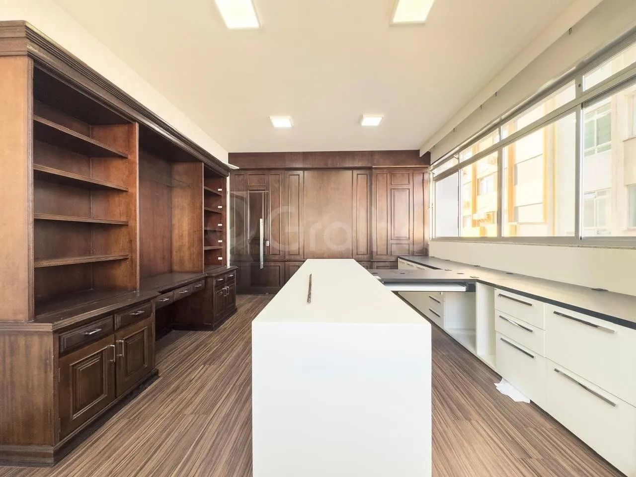 Sala Comercial de 212m² no Centro - Foto 4