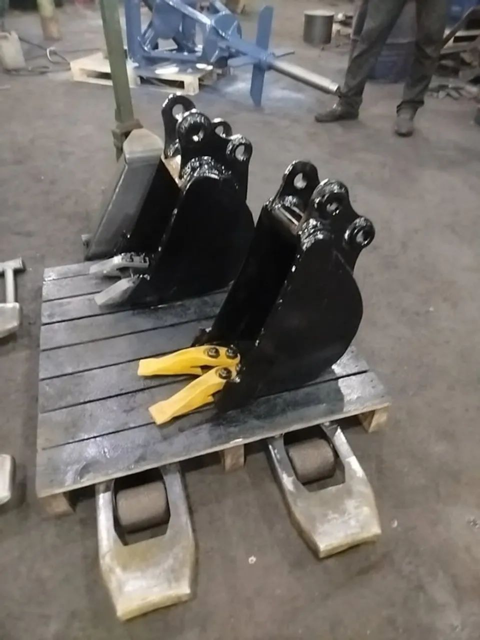Caçambas para mini escavadeira a partir de 2.000