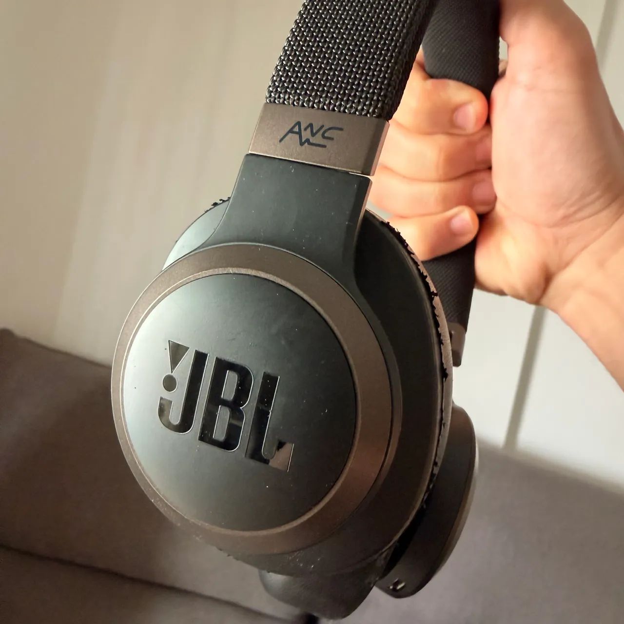 Fone de ouvido JBL Live 650BTNC Bluetooth  - Foto 4