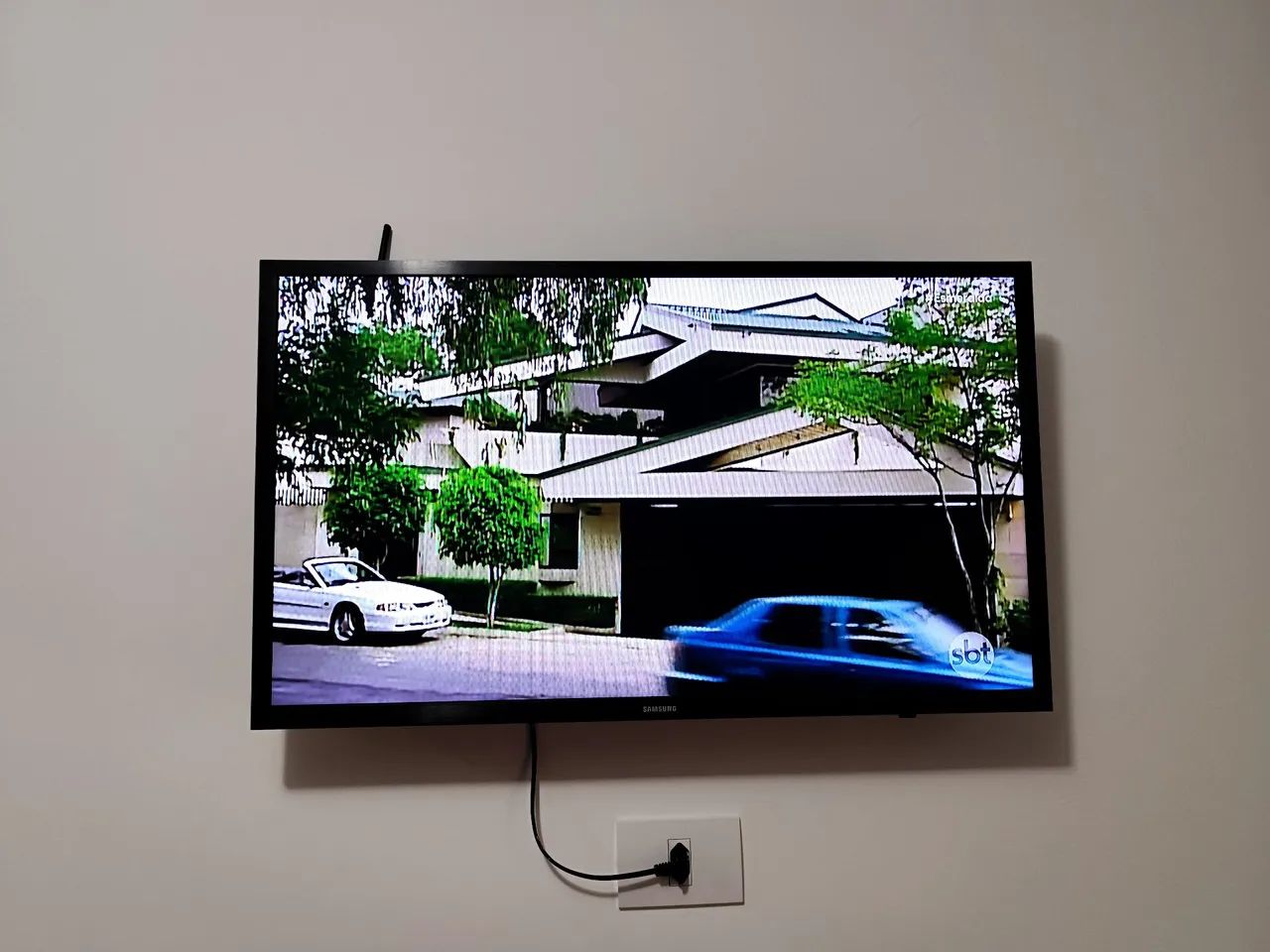 Smart tv Samsung 32 polegadas  - Foto 3